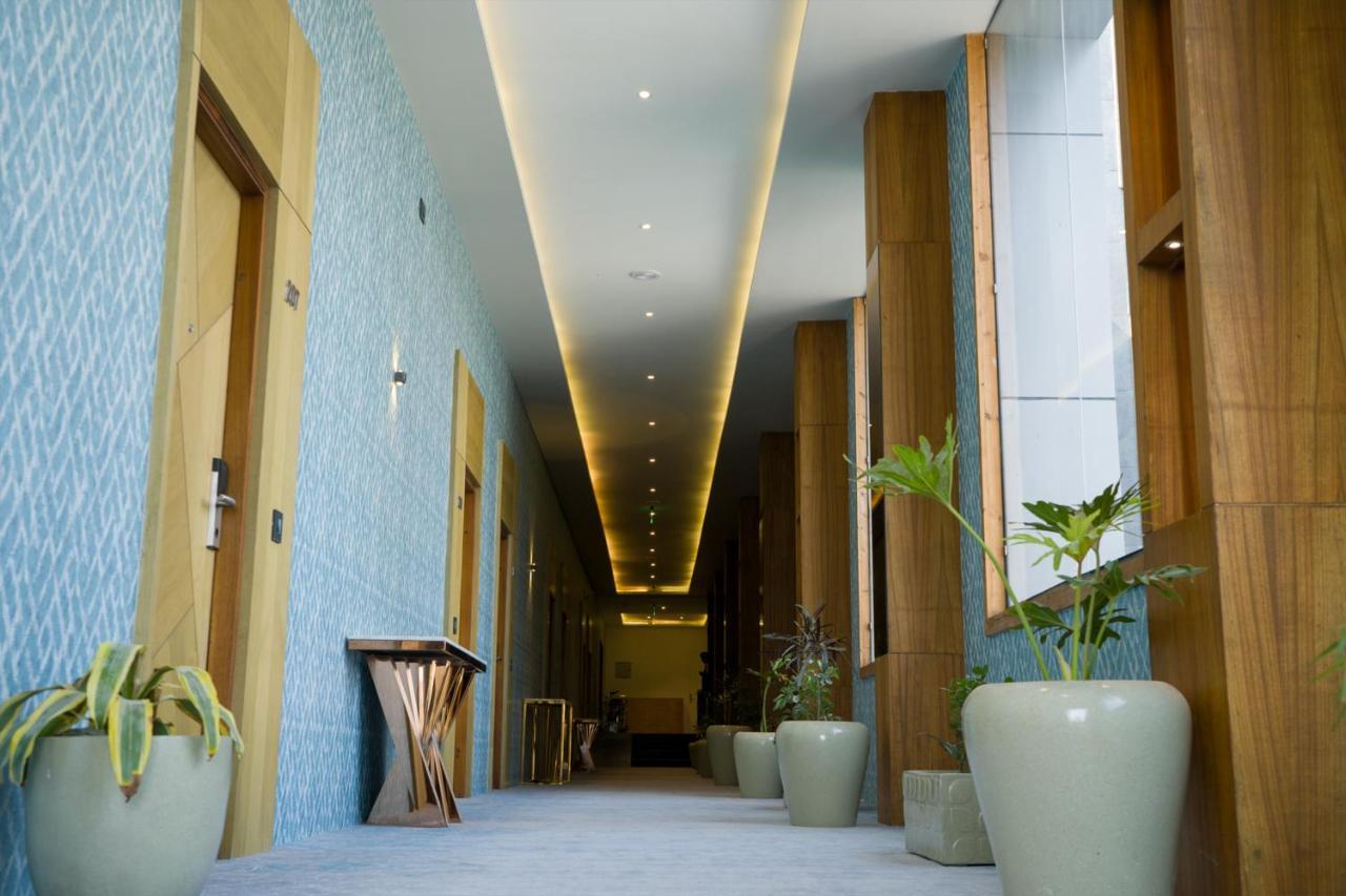 Clarks Inn Suites Кангра Экстерьер фото