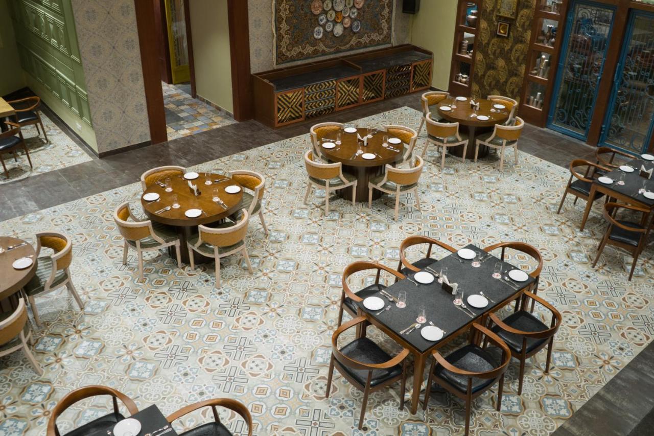 Clarks Inn Suites Кангра Экстерьер фото