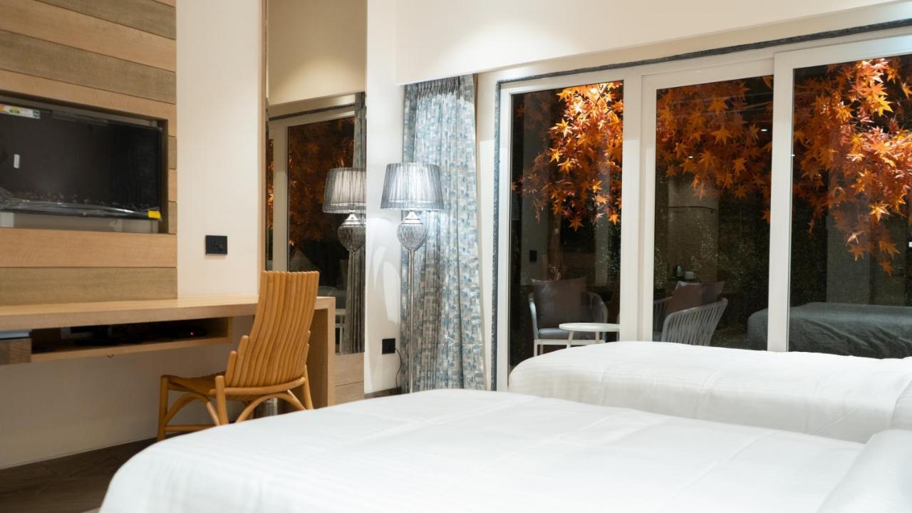 Clarks Inn Suites Кангра Экстерьер фото