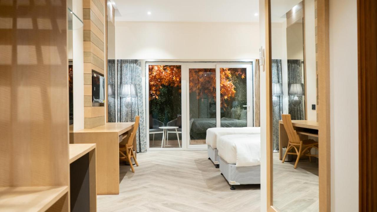 Clarks Inn Suites Кангра Экстерьер фото
